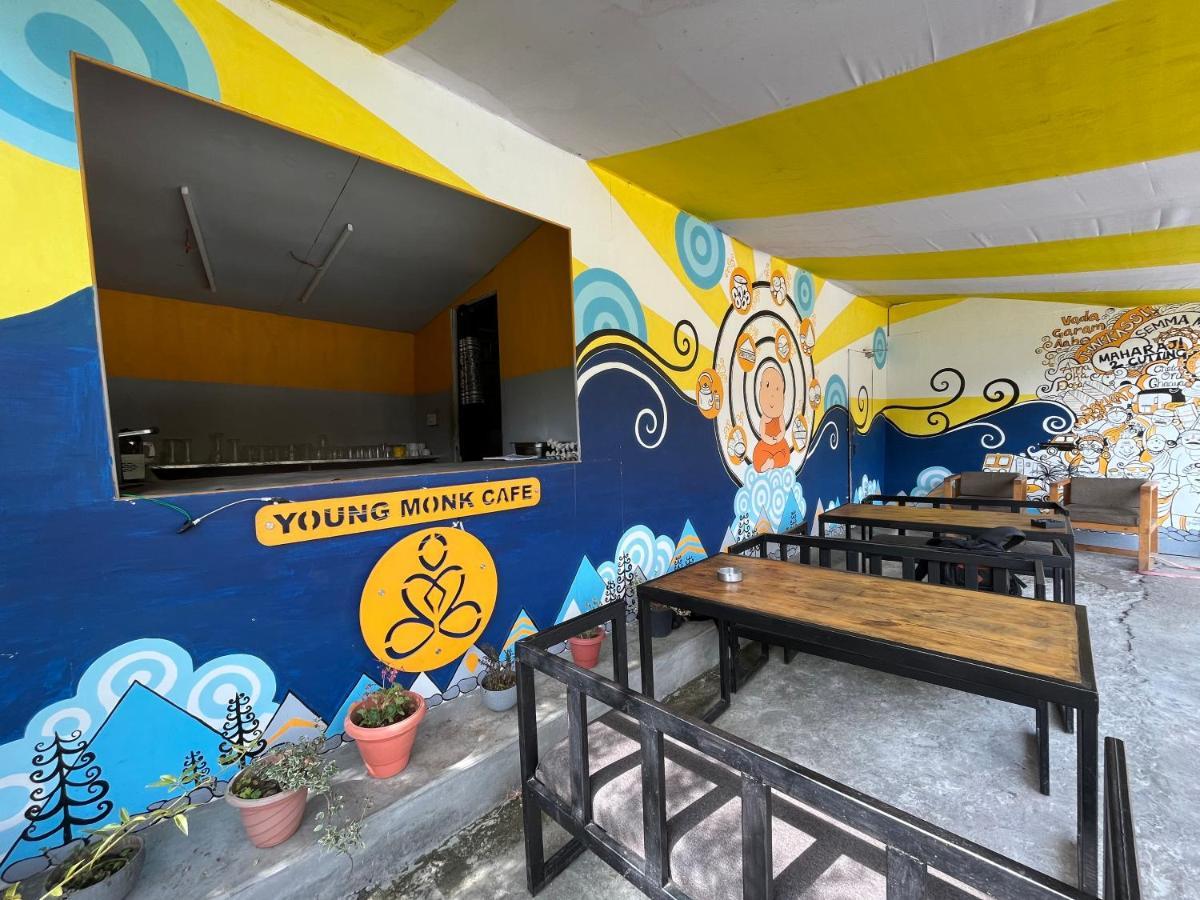Young Monk Hostel & Cafe Old Manali Buitenkant foto